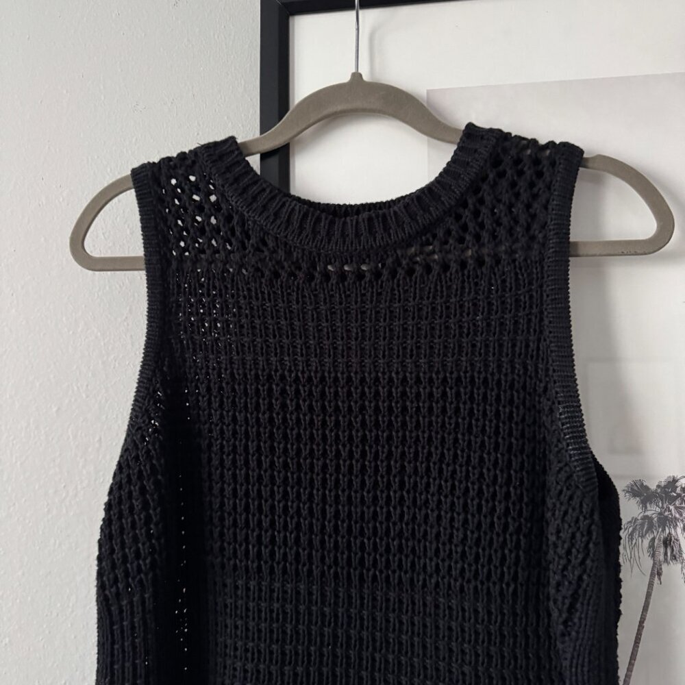 Universal Thread | EUC Openwork Crochet Sleeveless Sweater Tank Top Black Medium - Picture 7 of 12